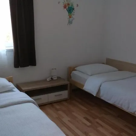 Mia Apartman *